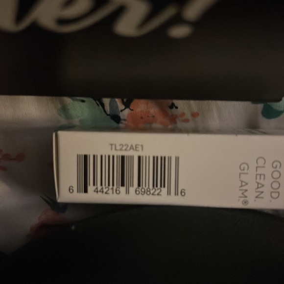 🆕TRUE + LUSCIOUS ANGEL EYES EYESHADOW BASE - Picture 8 of 8